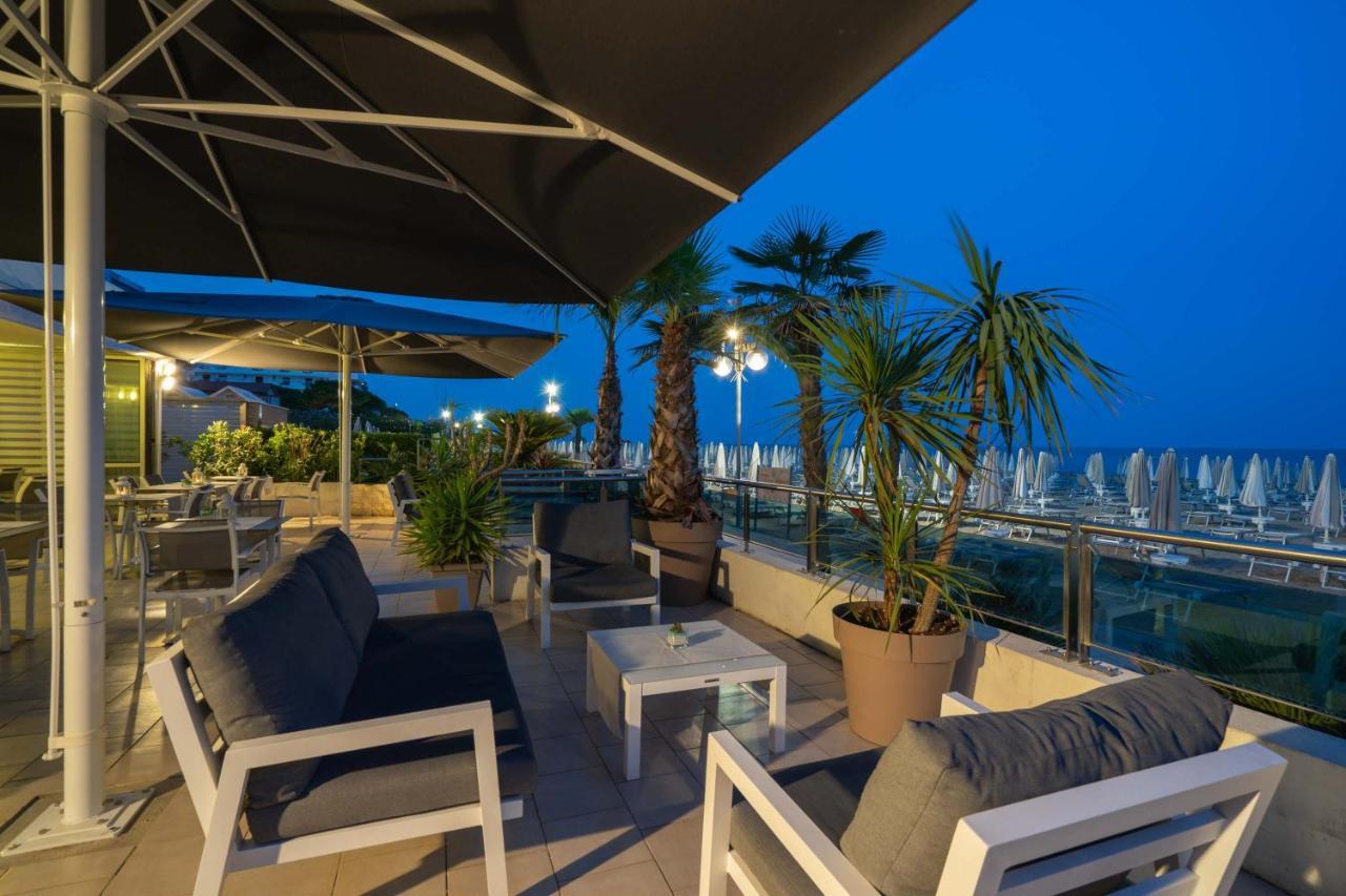 Hotel Delaville Frontemare Lido di Jesolo Zewnętrze zdjęcie